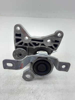2018-2023 Jaguar E-Pace Engine Mount with Bracket (Used OEM)