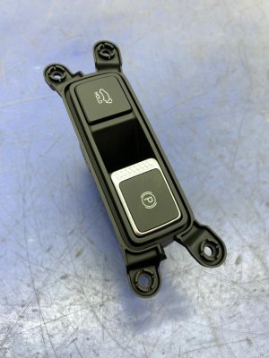 2020-2022 Hyundai Palisade Parking Brake and Power Liftgate Control Switch (Used OEM)