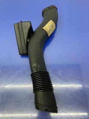 2016-2019 BMW 750i Engine Air Intake Inlet Duct Tube - Front (Used OEM)