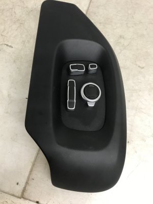 2017-2020 Jaguar F-Pace Heated Seat Control Module - Front (Used OEM)