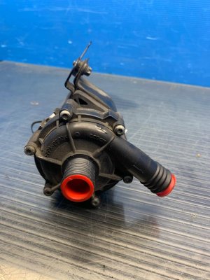 2012-2016 Mercedes-Benz E250 Auxiliary Engine Water Pump (Used OEM)