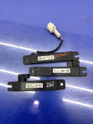2021-2023 Genesis GV80 Keyless Entry Antenna Set - Front (Used OEM)