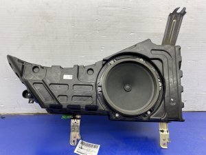 2018-2024 Lincoln Navigator Subwoofer Speaker Box - Rear (Used OEM)