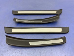 2015-2016 Hyundai Genesis Black Front and Rear Door Sill Plate Set (Used OEM)