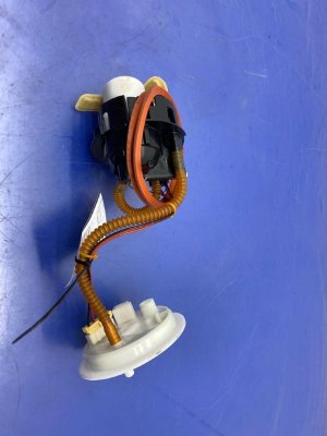 2019-2023 Porsche Cayenne Tank Mounted Fuel Pump Assembly (Used OEM)
