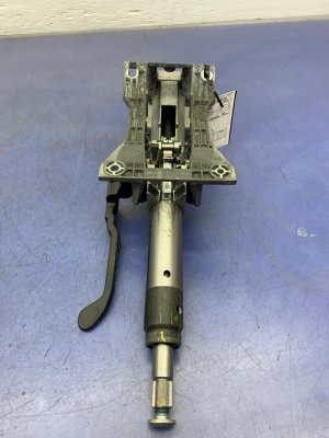 2013 Cadillac ATS Manual Tilt and Telescoping Steering Column Assembly (Used OEM)