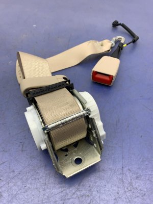 2014-2017 Mercedes-Benz S320 Center Seat Belt Assembly - Rear, Left (Driver) (Used OEM)