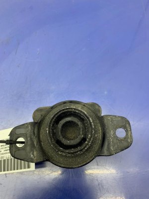 2011-2013 INFINITI QX56 Transmission Mount - Rear (Used OEM)