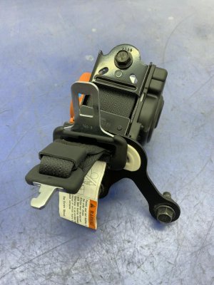 2011-2013 INFINITI QX56 Black 3rd Row Center Seat Belt Assembly - Rear, Right (Passenger) (Used OEM)