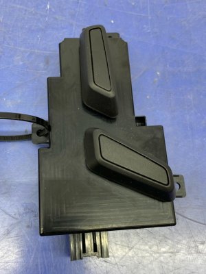 2019-2025 Audi A6 8-Way Power Seat Switch - Front (Used OEM)