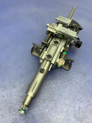 2015-2018 Porsche Macan Manual Tilt and Telescopic Steering Column (Used OEM)