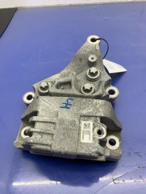 2017-2022 Jeep Compass Transmission Mount (Used OEM)
