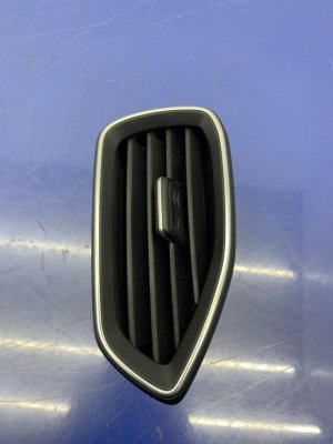 2019-2023 Hyundai Santa Fe Dash Air Vent Grille Assembly (Used OEM)