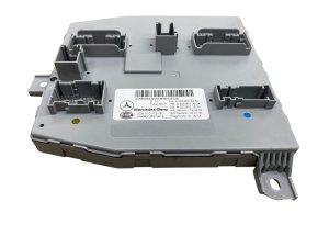 2015-2021 Mercedes-Benz C280 Signal Acquisition and Actuation Module (SAM) (Used OEM)