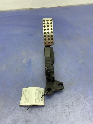 2012-2015 Mercedes-Benz ML350 Accelerator Pedal Assembly with Travel Sensor (Used OEM)