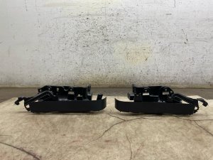  Tesla Model x Falcon Door Outer Cover Bracket Set - Rear (Used OEM)
