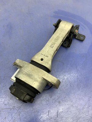 2018-2021 Hyundai Tucson Engine Frame Torque Strut (Used OEM)