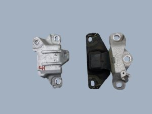 2020-2025 Mazda CX-30 Engine Motor Support Mount Bracket (Used OEM)