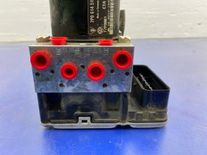 2015-2018 Porsche Cayenne ABS Control Module Assembly (Used OEM)