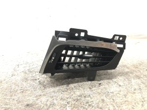 2015-2020 GMC Yukon XL Outer Dashboard Air Vent Grille - Front, Right (Passenger) (Used OEM)