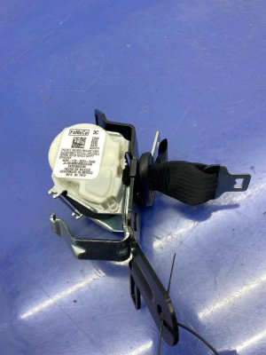 2018-2024 Lincoln Navigator Ebony (Black) 3rd Row Center Seat Belt Assembly - Rear, Left (Driver) (Used OEM)
