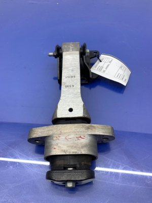 2020-2025 Kia Telluride Torque Arm Engine Mount Bracket (Used OEM)