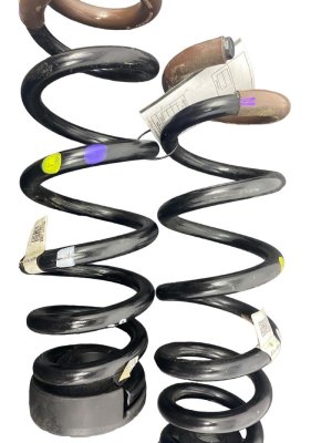 2019-2025 Genesis G70 Suspension Coil Spring Set - Rear (Used OEM)