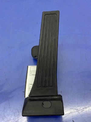 2020-2022 Kia Telluride Accelerator Pedal Assembly (Used OEM)