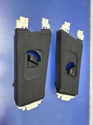 2017-2020 Maserati Levante Black B-Pillar Trim Cover Panel Set (Used OEM)