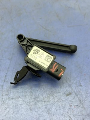 2022-2024 Audi e-tron GT Suspension Ride Height Sensor - Rear, Left (Driver) (Used OEM)