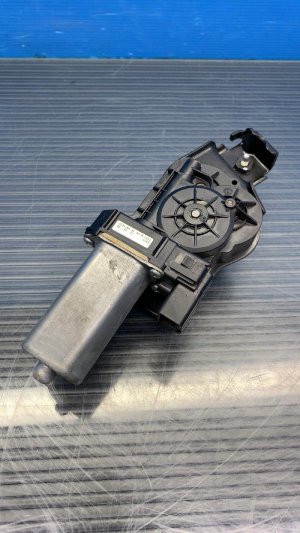 2011-2013 INFINITI QX56 Power Seat Tilt Motor - Front, Right (Passenger) (Used OEM)