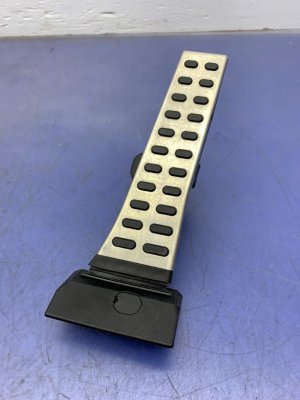 2021-2025 Kia Sorento Accelerator Pedal Assembly (Used OEM)