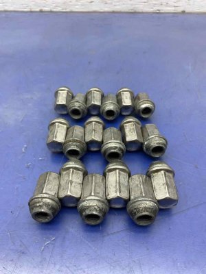 2015-2020 GMC Yukon XL Chrome Chrome Wheel Lug Nut Set (Used OEM)