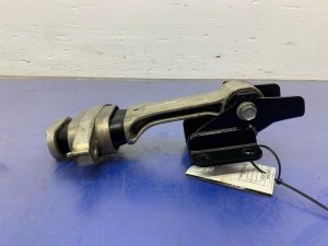 2022-2025 Hyundai Santa Cruz Engine Torque Rod Mount (Used OEM)