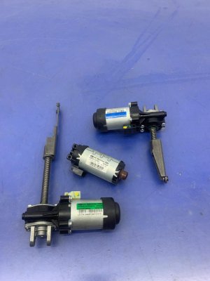 2017-2020 Maserati Ghibli Seat Slide and Tilt Motor Set - Front (Used OEM)