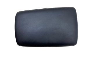 2022-2025 Mitsubishi Outlander Black Center Console Lid - Front (Used OEM)