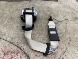 2019-2024 BMW X7 Ivory (White) Outer 2nd Row Seat Belt Assembly - Rear, Left (Driver) (Used OEM)