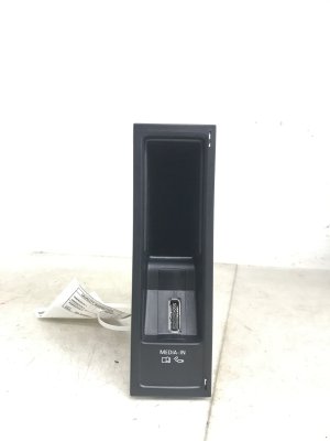 2008-2018 Volkswagen Tiguan Glove Box Mounted Multimedia Interface (MDI) Control Module (Used OEM)