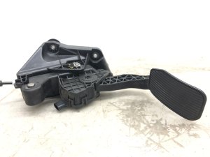 2018-2020 Lincoln Navigator Power Adjustable Accelerator Pedal Assembly (Used OEM)