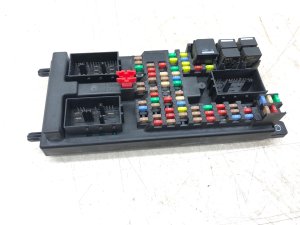 2010-2013 Land Rover Range Rover Sport Passenger Compartment Cabin Fuse Box and Power Relay Junction Block (Used OEM)