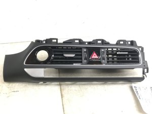 2019-2021 Genesis G70 Center Dash Air Vent with Hazard Light Switch - Front (Used OEM)