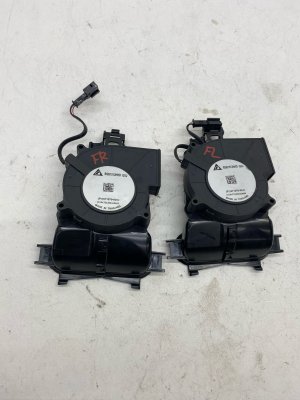  Tesla Model s Seat Cushion Ventilation Fan Assembly - Front (Used OEM)