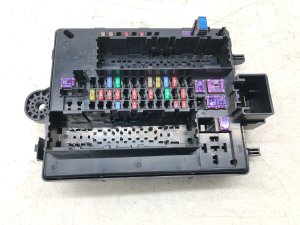 2018-2022 Chevrolet Traverse Compartment Fuse Relay Junction Box - Rear (Used OEM)