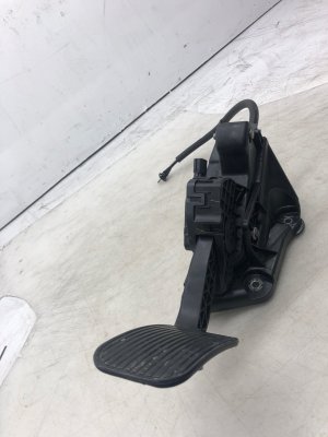 2015-2020 Ford F-150 Power Adjustable Accelerator Pedal Assembly (Used OEM)