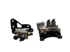 2012-2015 Mercedes-Benz ML350 Active Curve System Hydraulic Suspension Valve Block - Front (Used OEM)