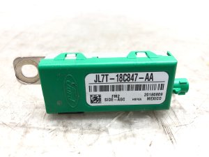 2018-2021 Lincoln Navigator Antenna Amplifier Module (Used OEM)