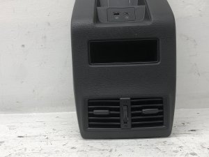 2022-2025 Mitsubishi Outlander Floor Console Air Vent Assembly with USB Port - Rear (Used OEM)