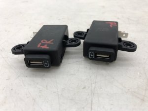 2020-2022 Hyundai Palisade USB Charger Port Hub Set - Rear (Used OEM)