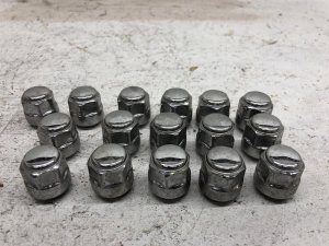 2011-2026 Honda Odyssey Wheel Lug Nut Set (16 Pieces) (Used OEM)