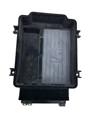 2017-2024 Audi Q7 Center Console Wireless Charging Module with SD Card and Dual USB Port Hub - Front (Used OEM)